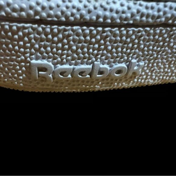 Reebok Classic DC Wonder Woman 1984 Metallic Invisible Jet Womens Shoes Size 10 - Picture 4 of 7